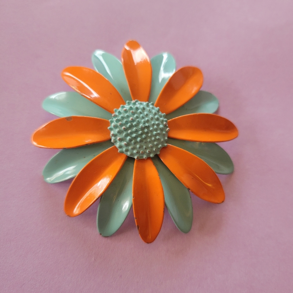 Brooch